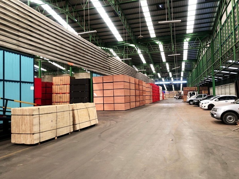 โรงไม้อัด สมุทรสาคร